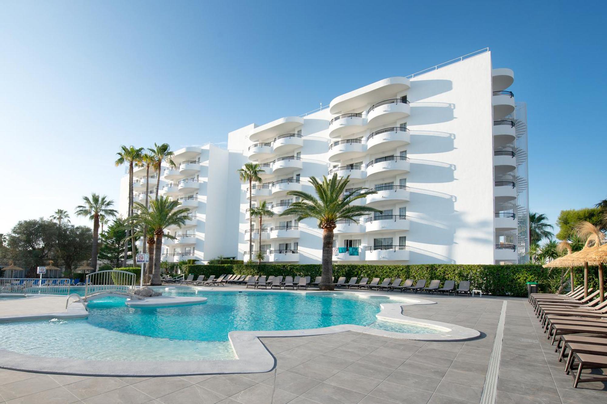 פורט ד'אלקודיה Alcudia Beach Apartments מראה חיצוני תמונה